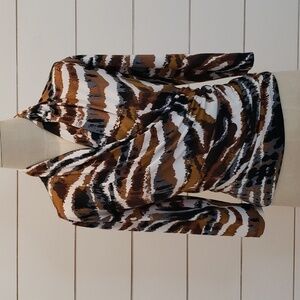 ELLEN & COMPANY small tiger print top faux wrap